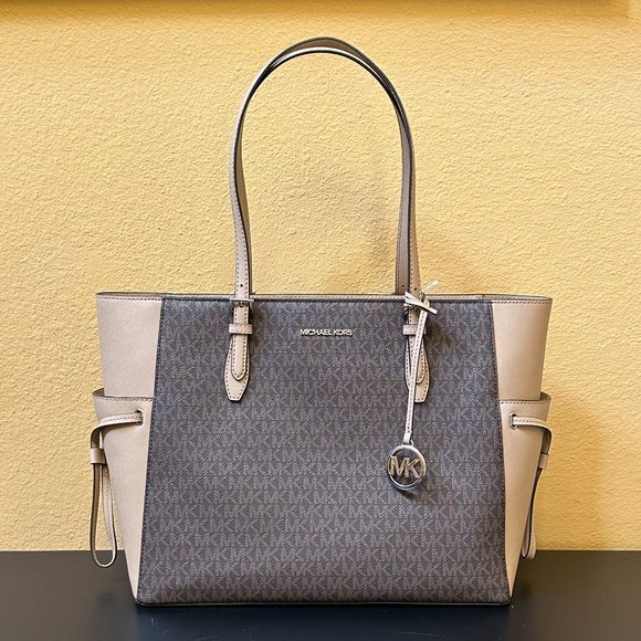 Michael Kors Gilly Large Drawstring Travel Shoulder Tote Bag MK Brown/Camel - Picture 1 of 9